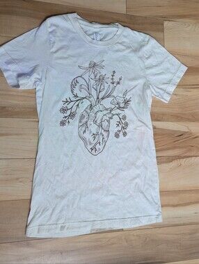 Anatomical Heart Human Heart Anatomy Shirt with flowers, size Small 100% Cotton